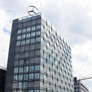 Berlin - Mercedes Benz Vertrieb - Friedrichshain / Ausschnitt